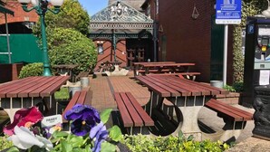 Garden - Westley Hotel (Birmingham)