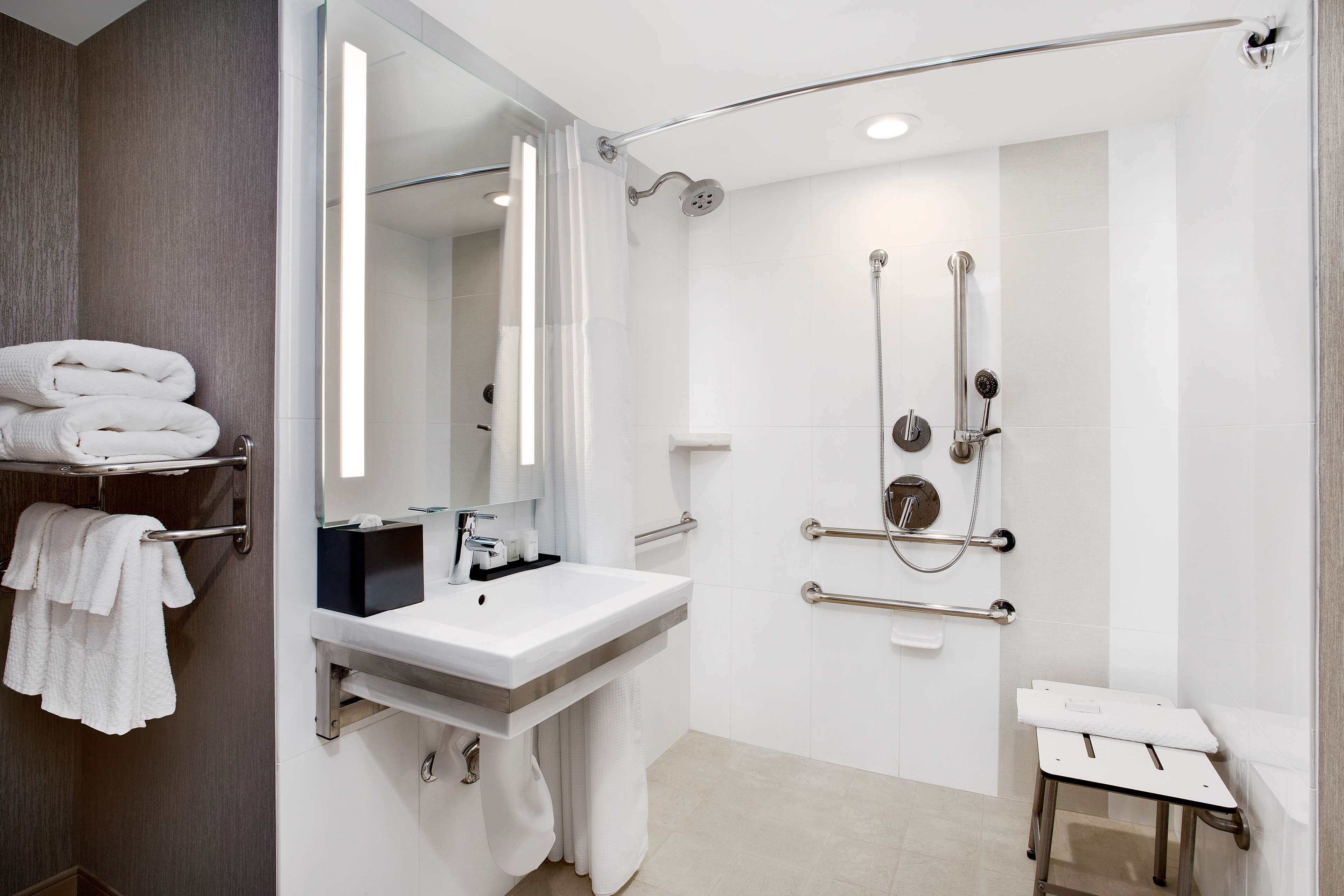 Photo - Embassy Suites by Hilton Orlando International Drive Convention Center