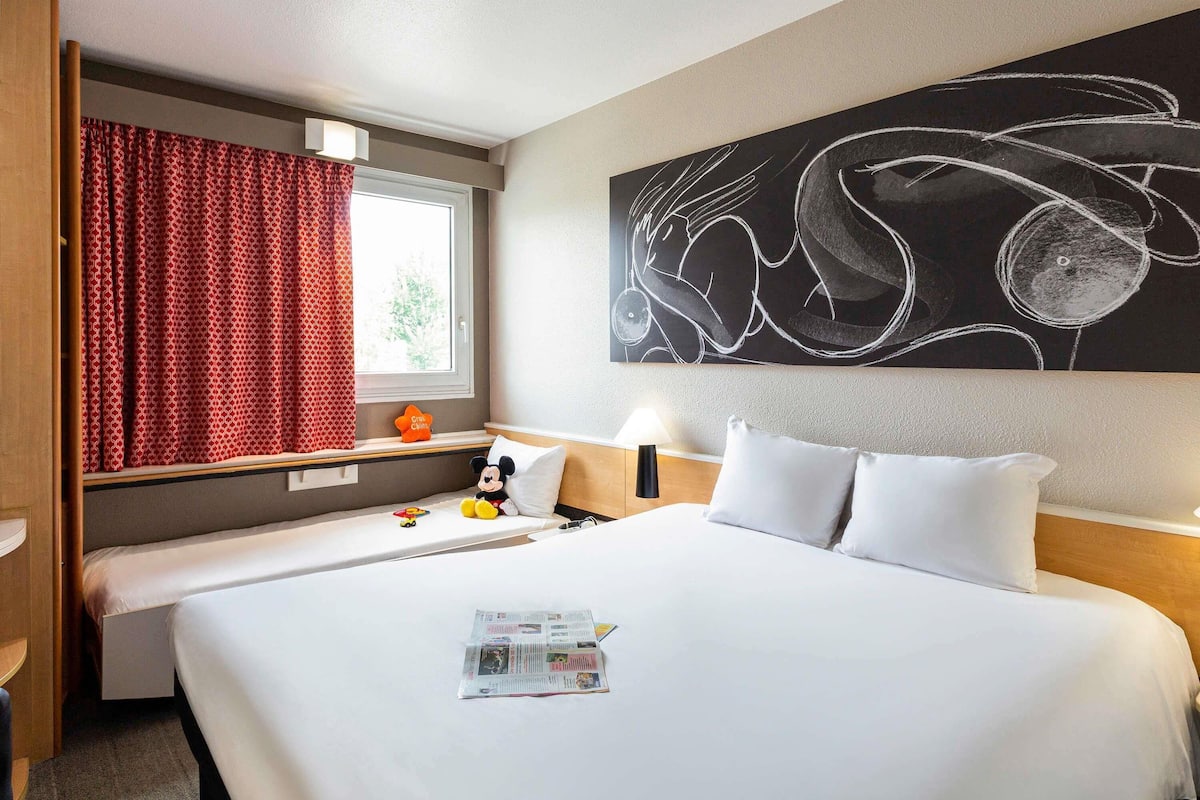Room, Multiple Beds | 1 bedroom, premium bedding, pillowtop beds, desk
