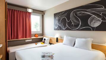 1 bedroom, premium bedding, pillowtop beds, desk