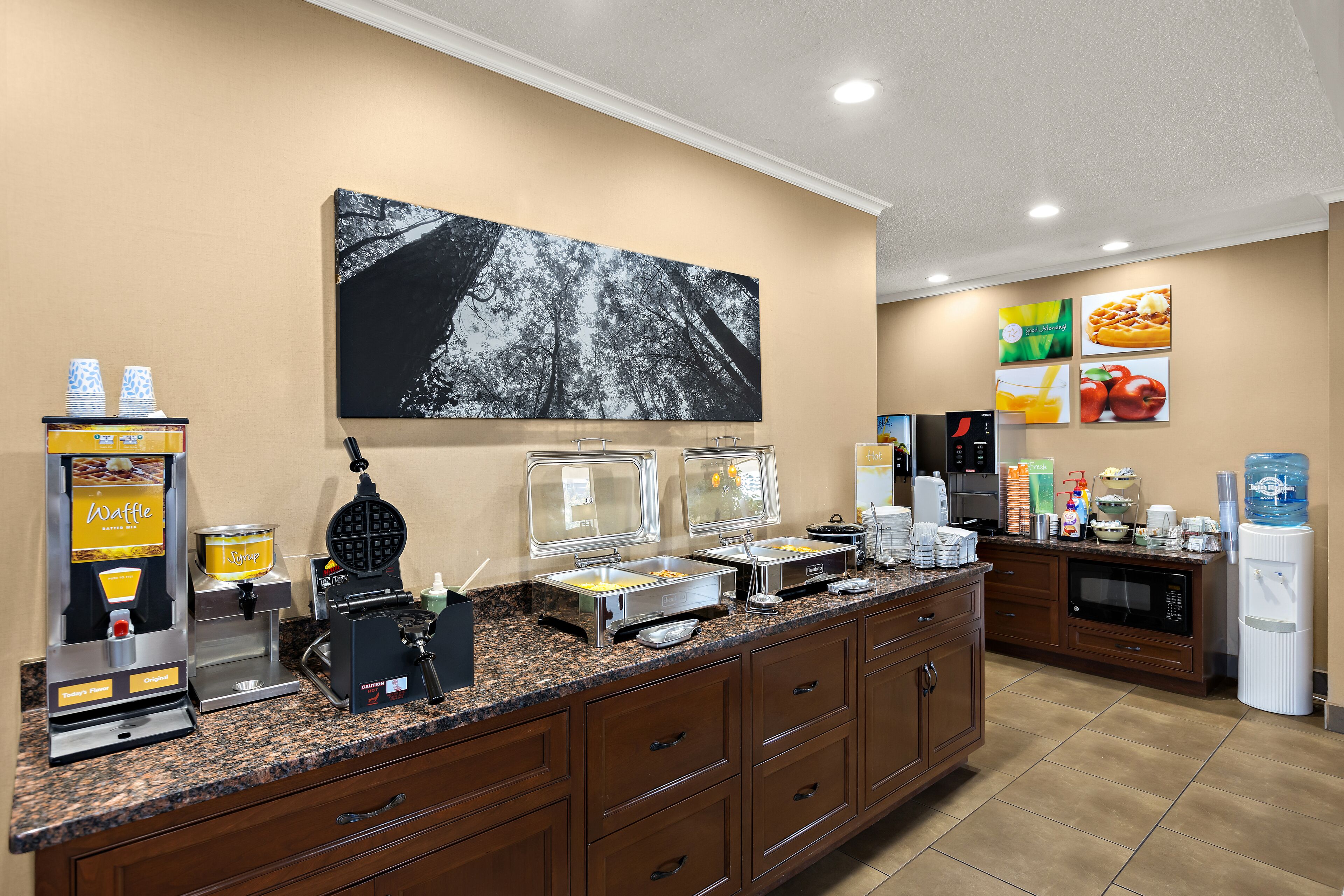 free daily continental breakfast