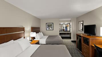 書桌、筆電工作空間、遮光布/窗簾、熨斗/熨衣板