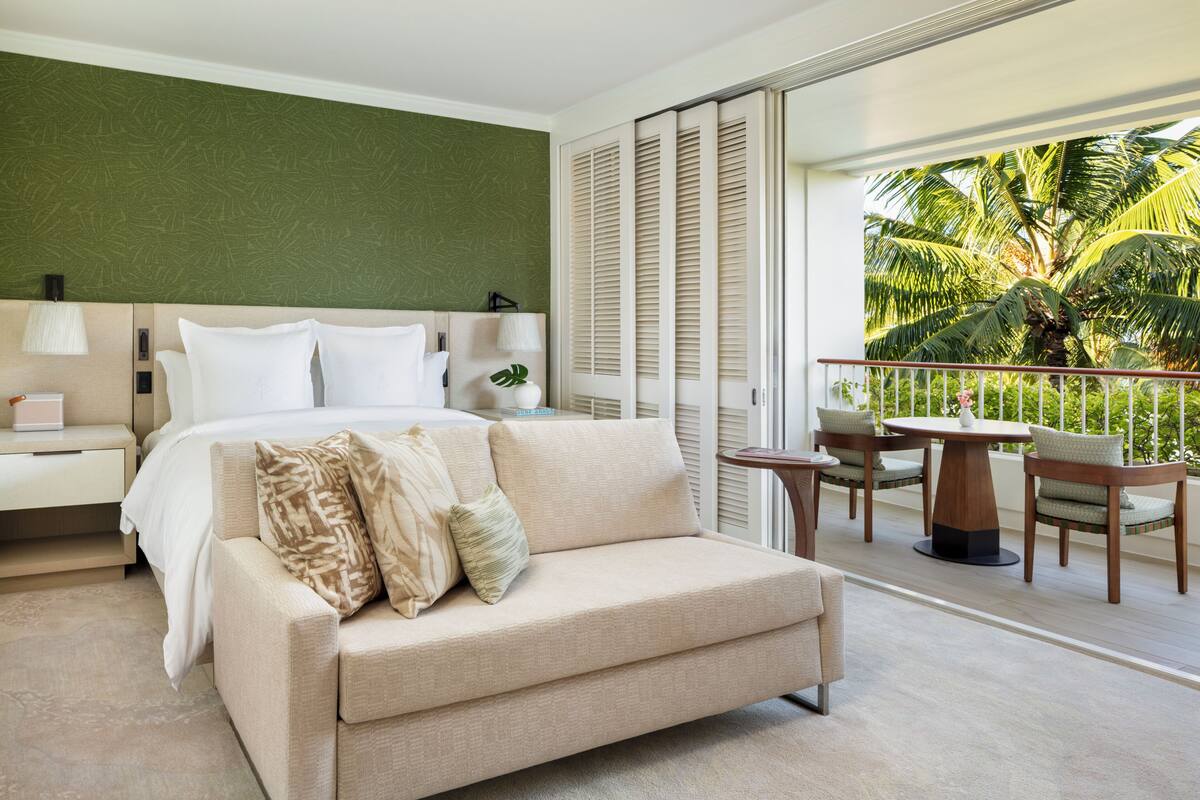 Club Partial Ocean Room King | Hochwertige Bettwaren, Daunenbettdecken, Pillowtop-Betten, Minibar