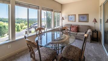 1 Bedroom Condo | Terrace/patio