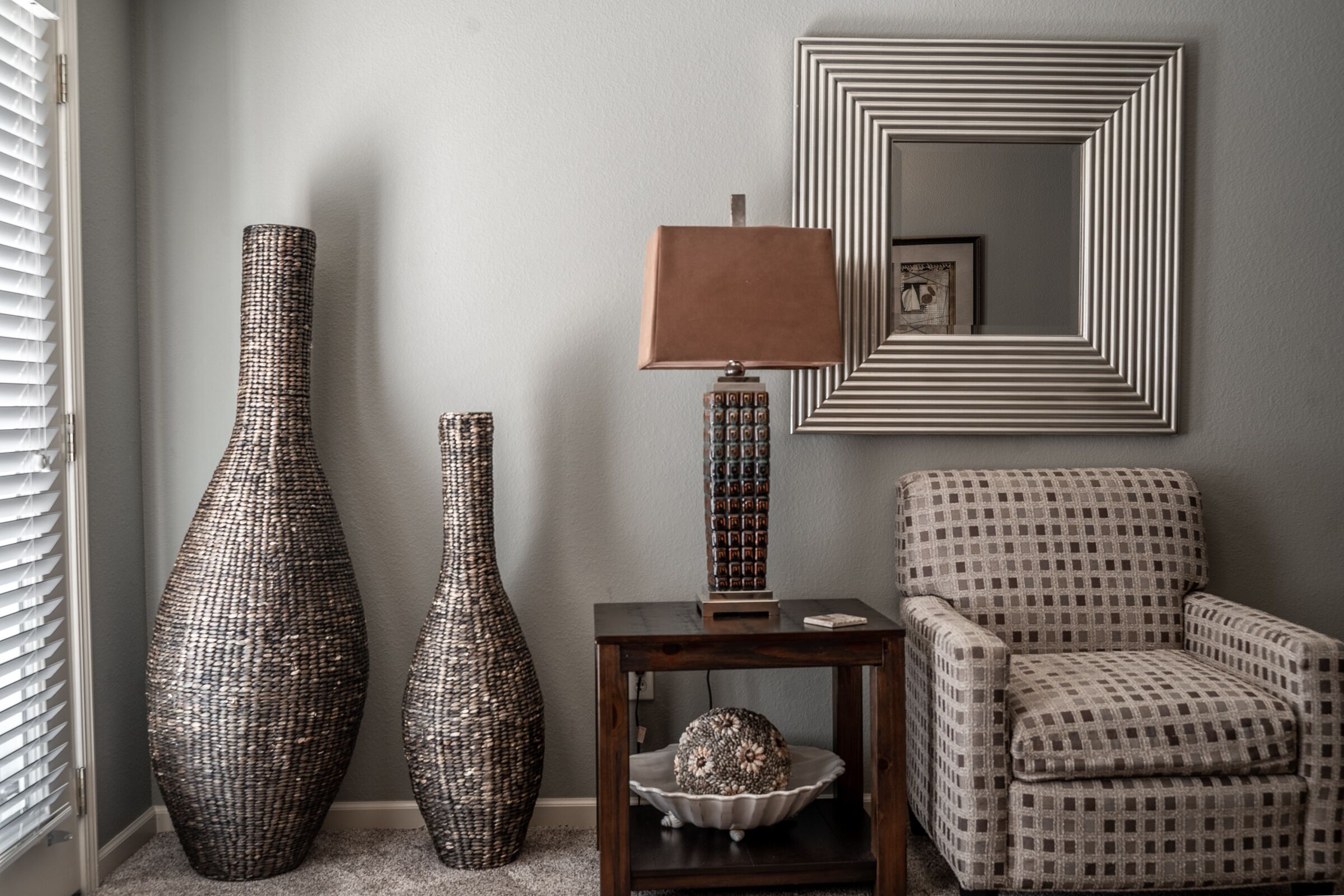 exclusive townhome, 5 bedrooms, jetted tub, resort view | living area | smart tv