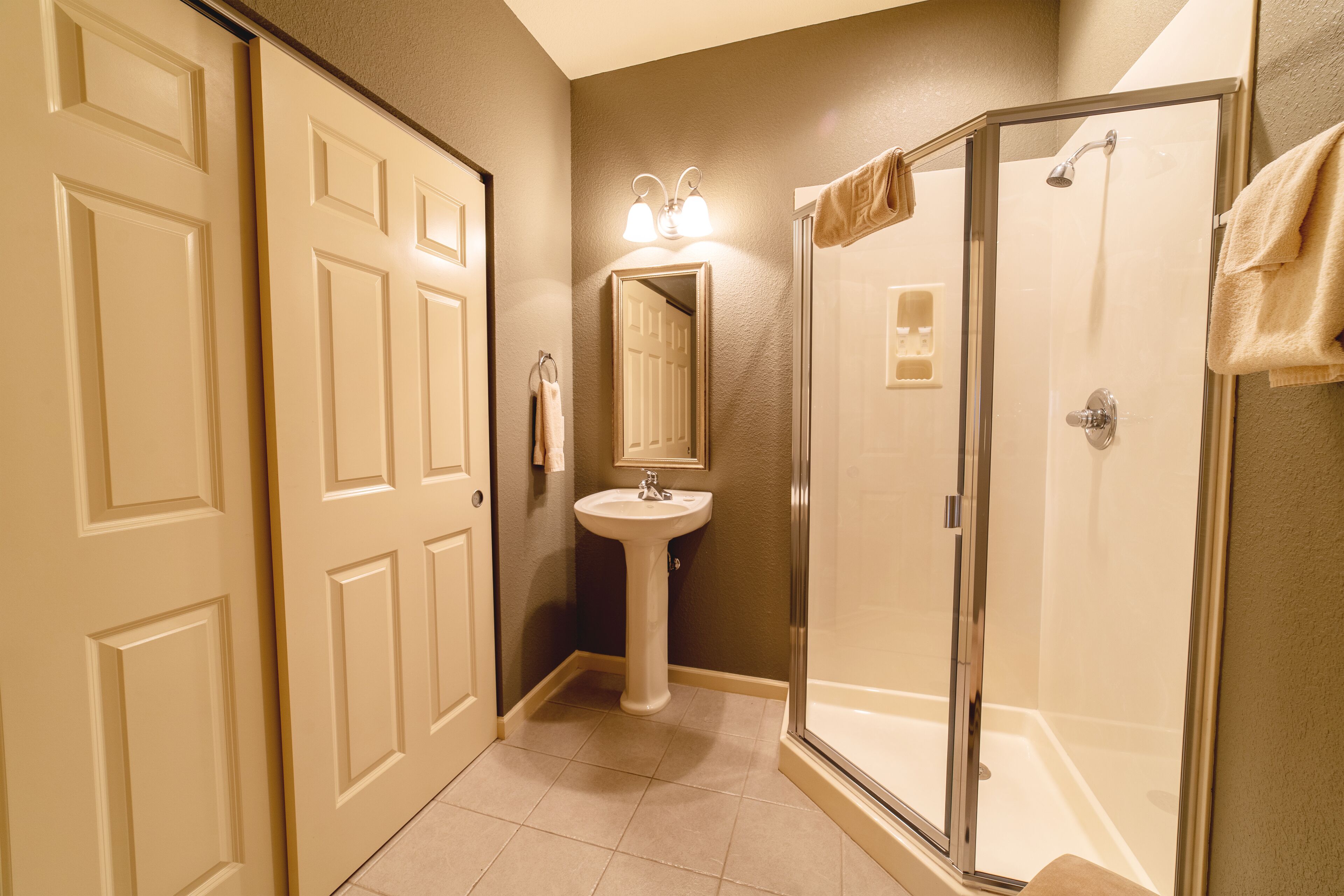 exclusive townhome, 5 bedrooms, jetted tub, resort view | bathroom | combined shower/bathtub, jetted bath, free toiletries, hair dryer