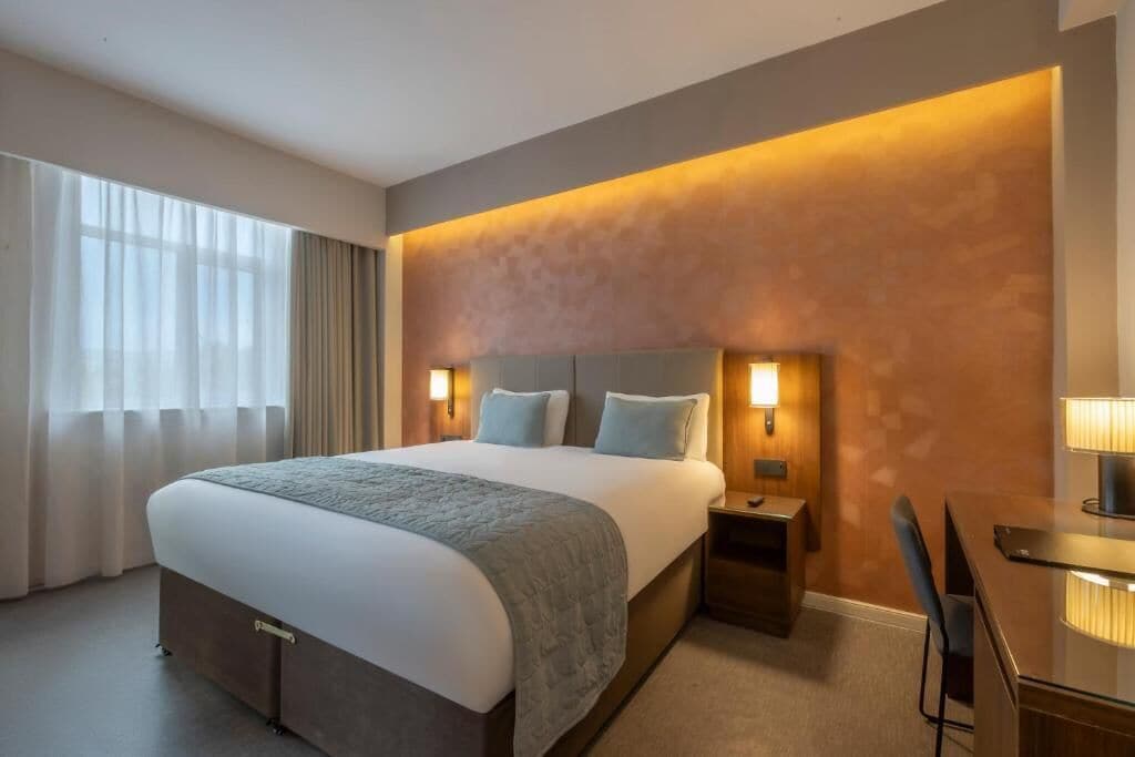 1 bedroom, in-room safe, desk, iron/ironing board