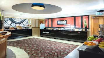 Desayuno buffet incluido todos los días