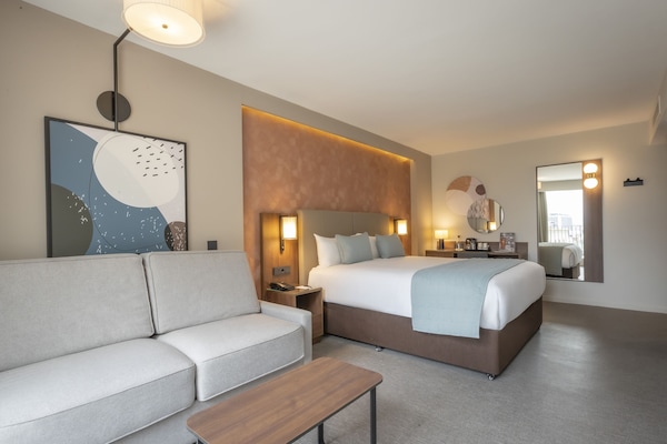 1 bedroom, in-room safe, desk, iron/ironing board