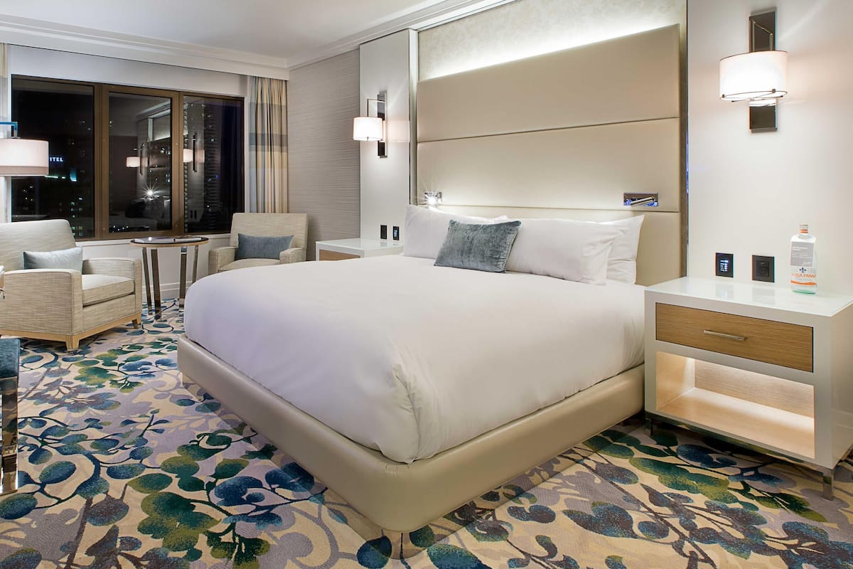 Premium bedding, pillowtop beds, in-room safe, desk