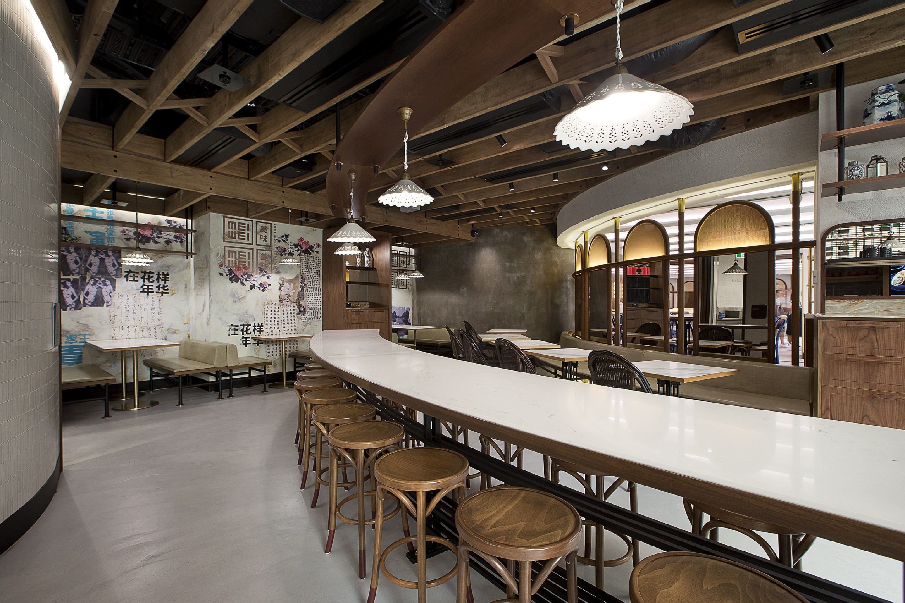 8 restaurants, breakfast, lunch, dinner served; italian cuisine