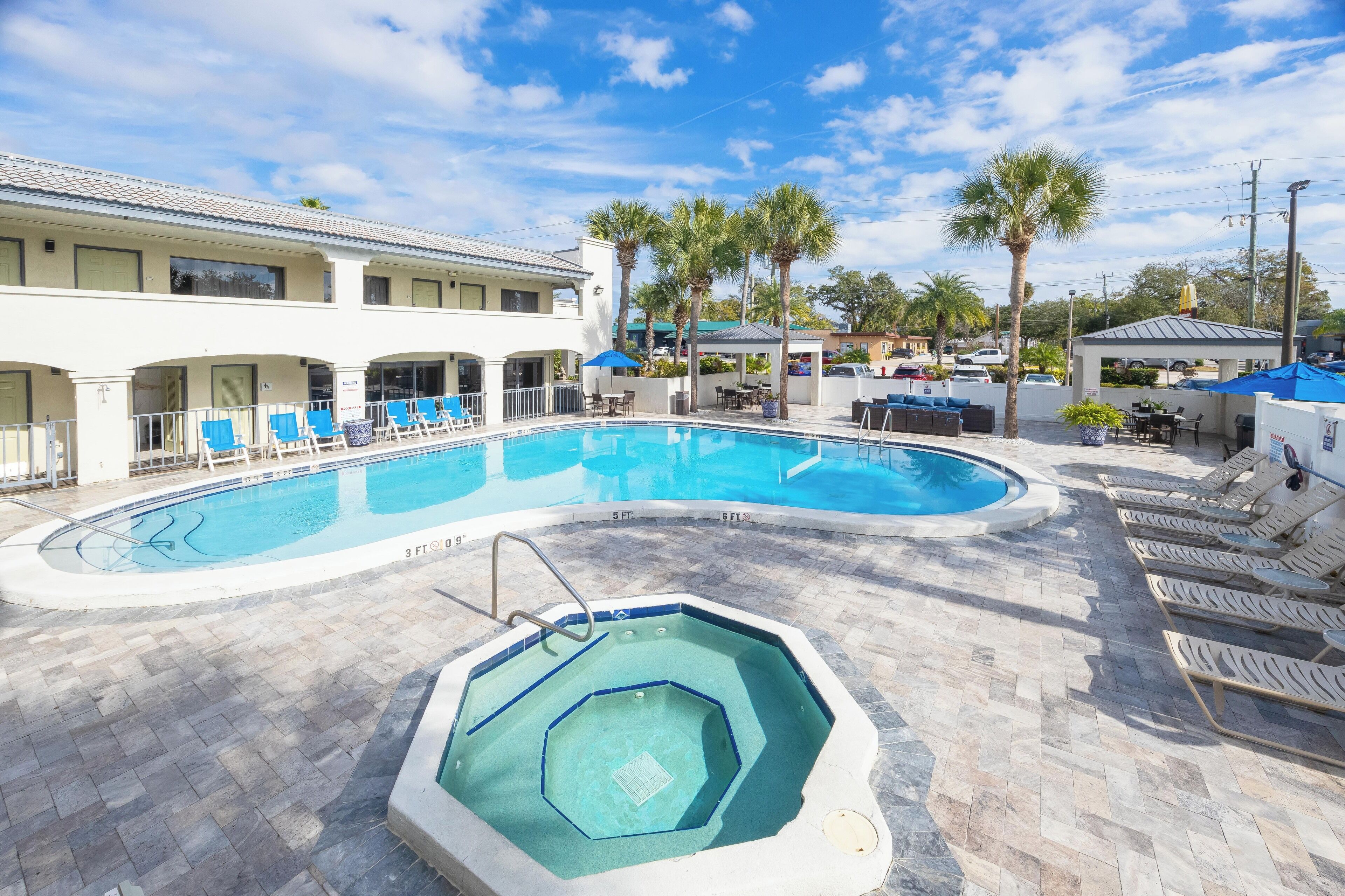 Outdoor pool, open 9:00 AM to 10:00 PM, sun loungers