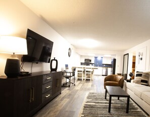 Executive Suite | Living area