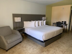 Chambre, 1 trÚs grand lit | Literie de qualité supérieure, matelas Tempur-Pedic