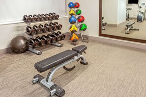 Fitness facility - La Quinta Inn & Suites by Wyndham Lubbock West Medical Centr (Lubbock)