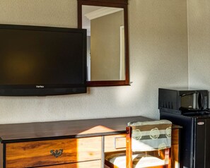 Caja de seguridad en la habitación y escritorio 