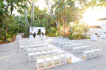 Outdoor wedding area at Bahia Mar Ft. Lauderdale Beach- a DoubleTree by Hilton Hotel