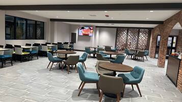 Der serveres frokost, aftensmad og mexicanske retter