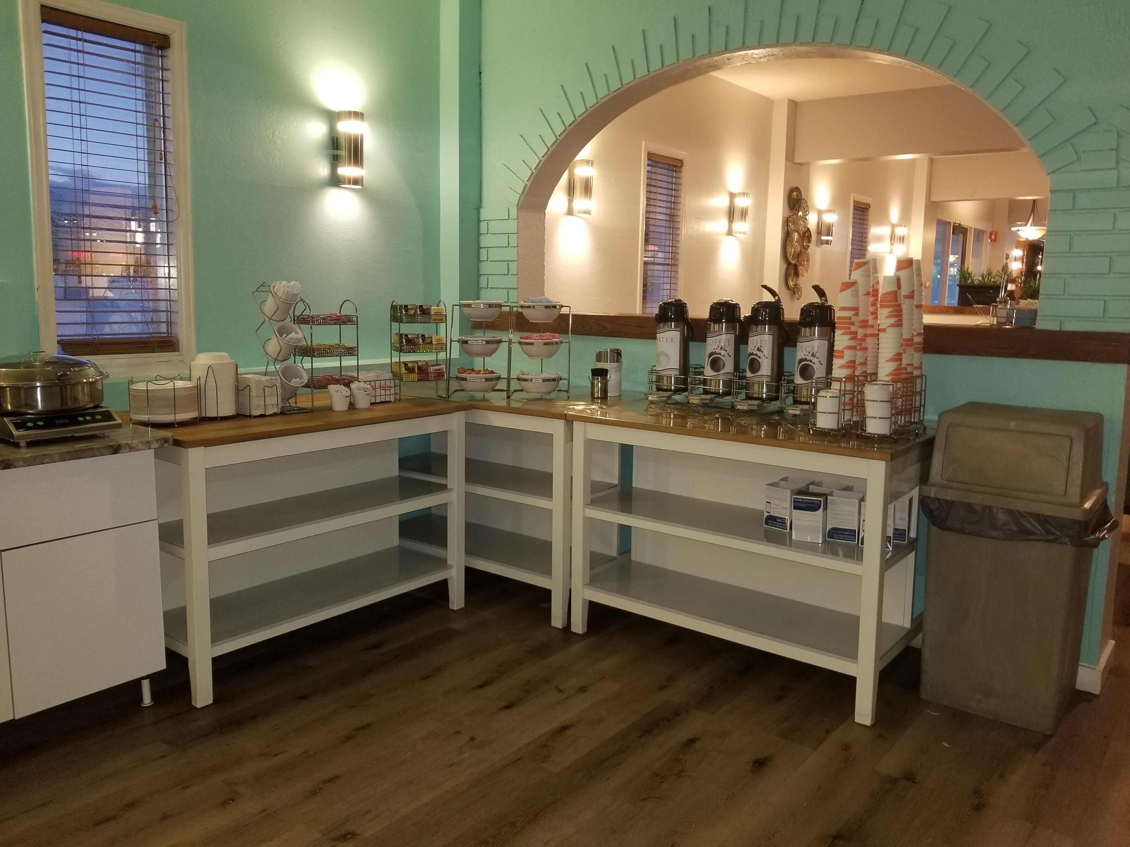 free daily continental breakfast