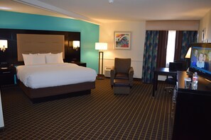 Suite, 1 King Bed, Non Smoking | In-room safe, desk, laptop workspace, blackout curtains