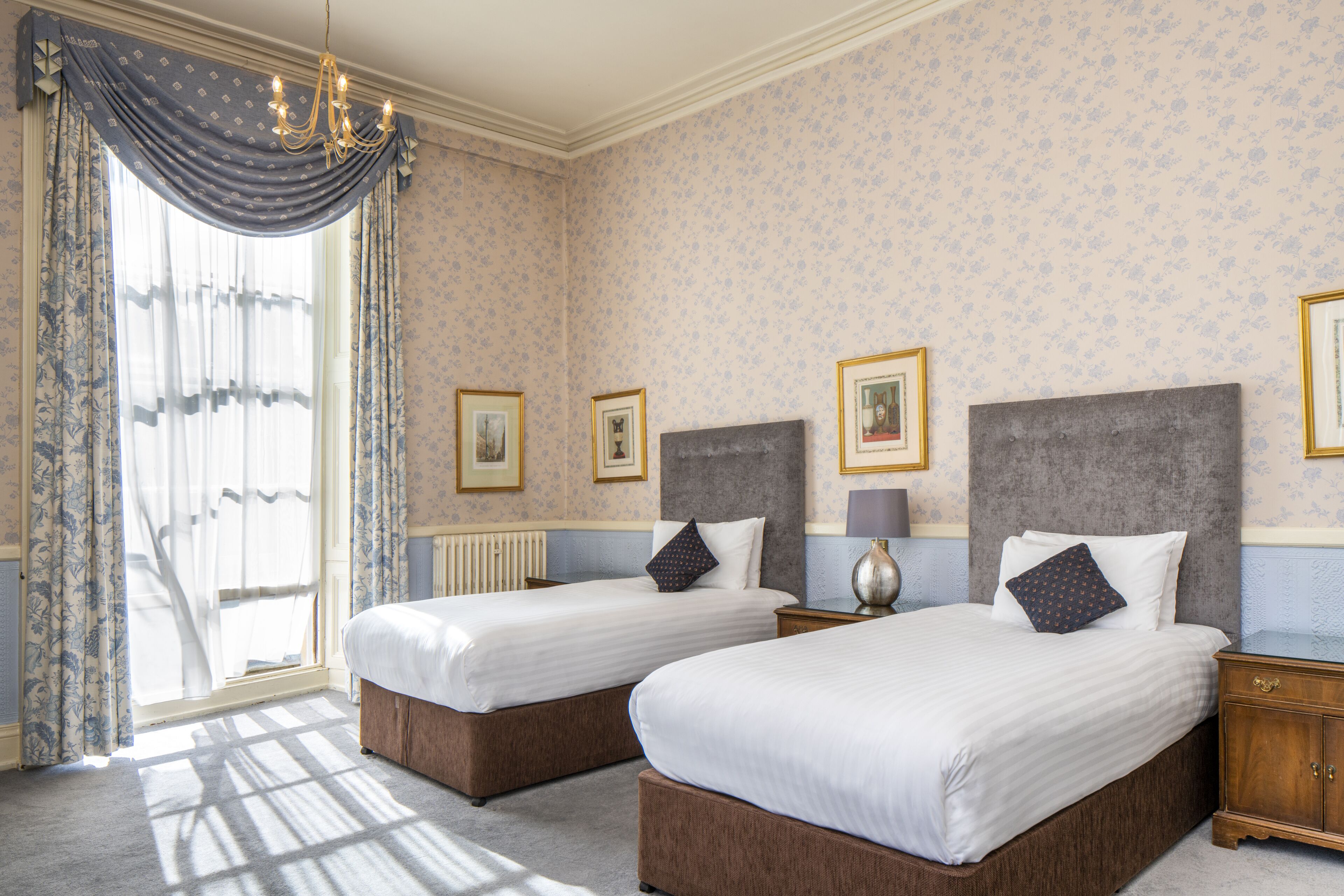 1 bedroom, in-room safe, desk, iron/ironing board