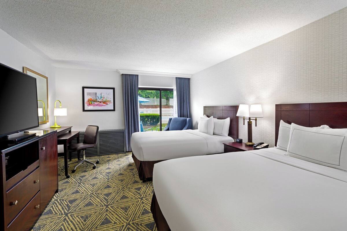 Premium bedding, pillowtop beds, in-room safe, desk