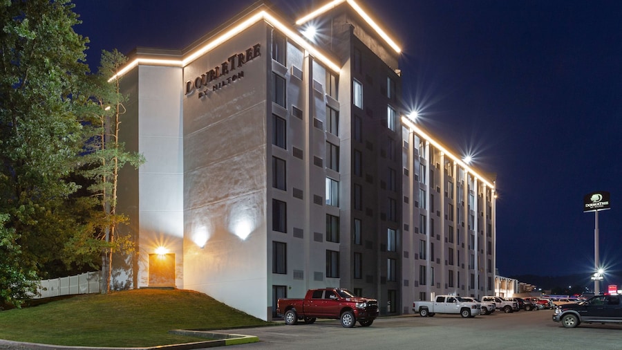 DoubleTree by Hilton Washington Meadow Lands Casino Area