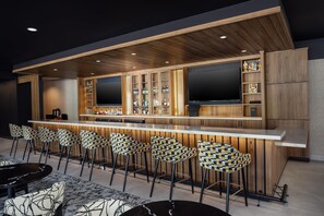 Bar (on property) - DoubleTree by Hilton Washington Meadow Lands Casino Area (Washington)