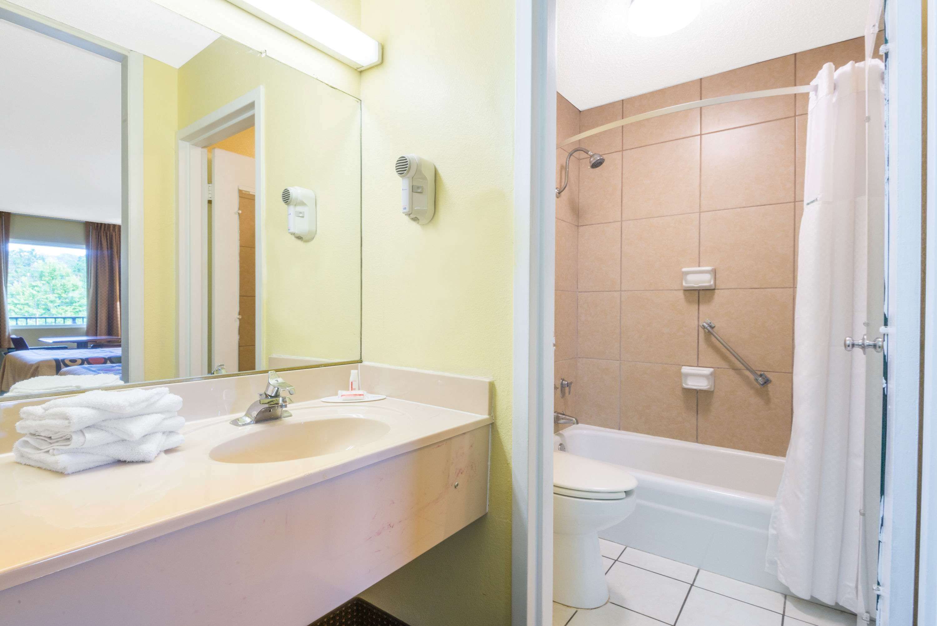 Ducha y bañera combinadas y artículos de higiene personal ecológicos