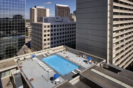 Delta Hotels by Marriott Winnipeg - Image 17