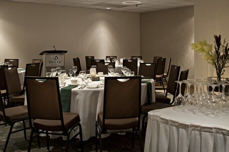 Delta Hotels by Marriott Winnipeg - Image 72