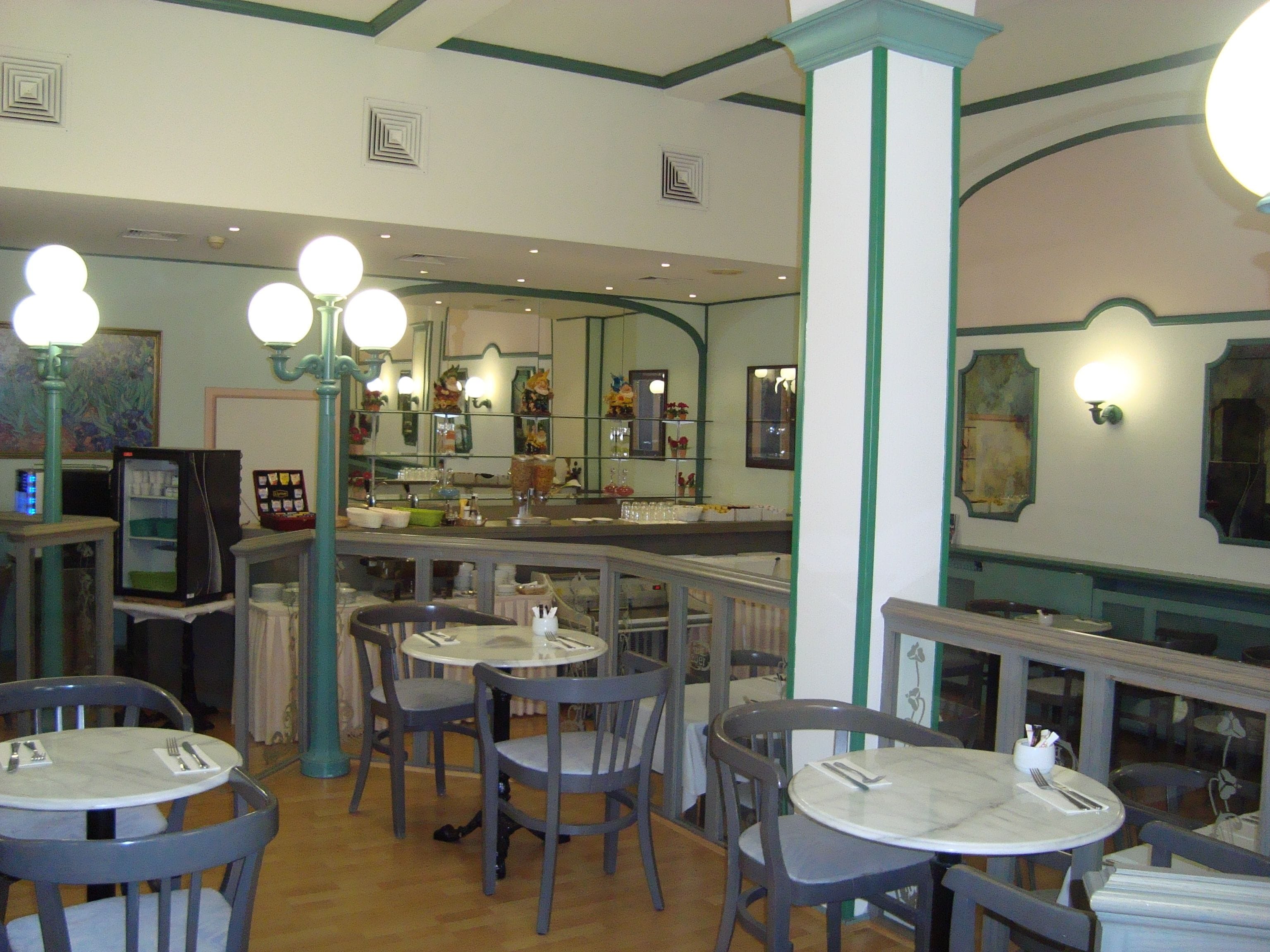 Daily buffet breakfast (EUR 15 per person)