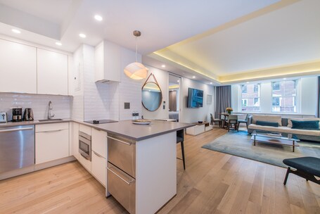 The Lombardy Hotel - view 3