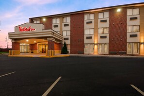 Exterior - Red Roof Inn Martinsburg (Martinsburg)