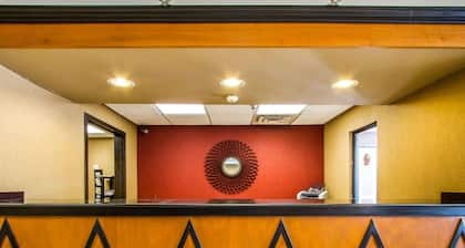 Rodeway Inn & Suites