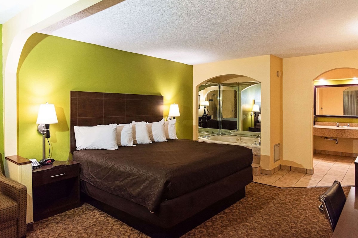 Iron/ironing board, free cots/infant beds, free WiFi, bed sheets