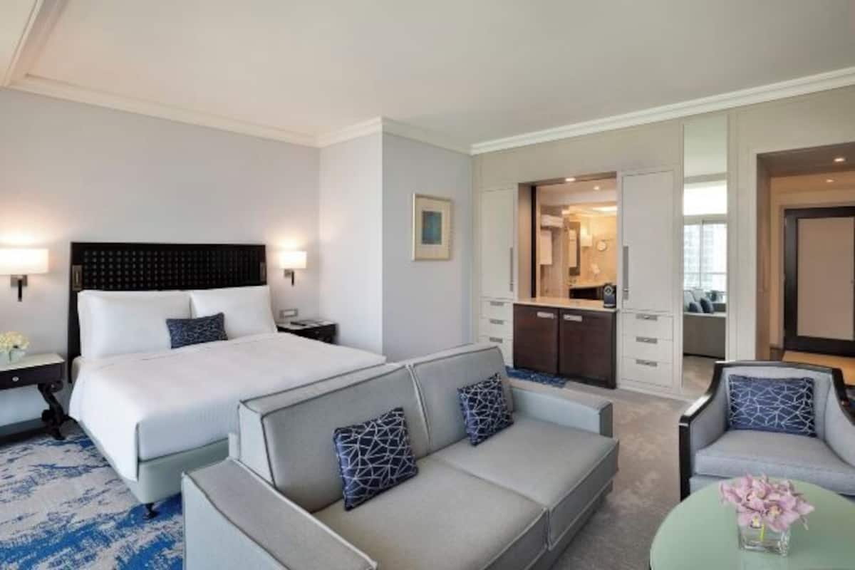 1 bedroom, down duvets, minibar, in-room safe