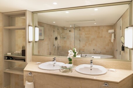 Beach Rotana - Image 56