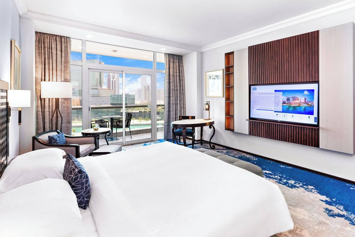 1 bedroom, down duvets, minibar, in-room safe