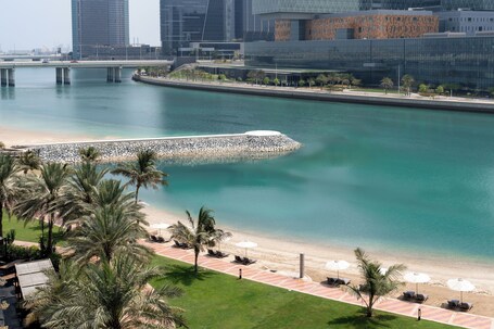 Beach Rotana - Image 4