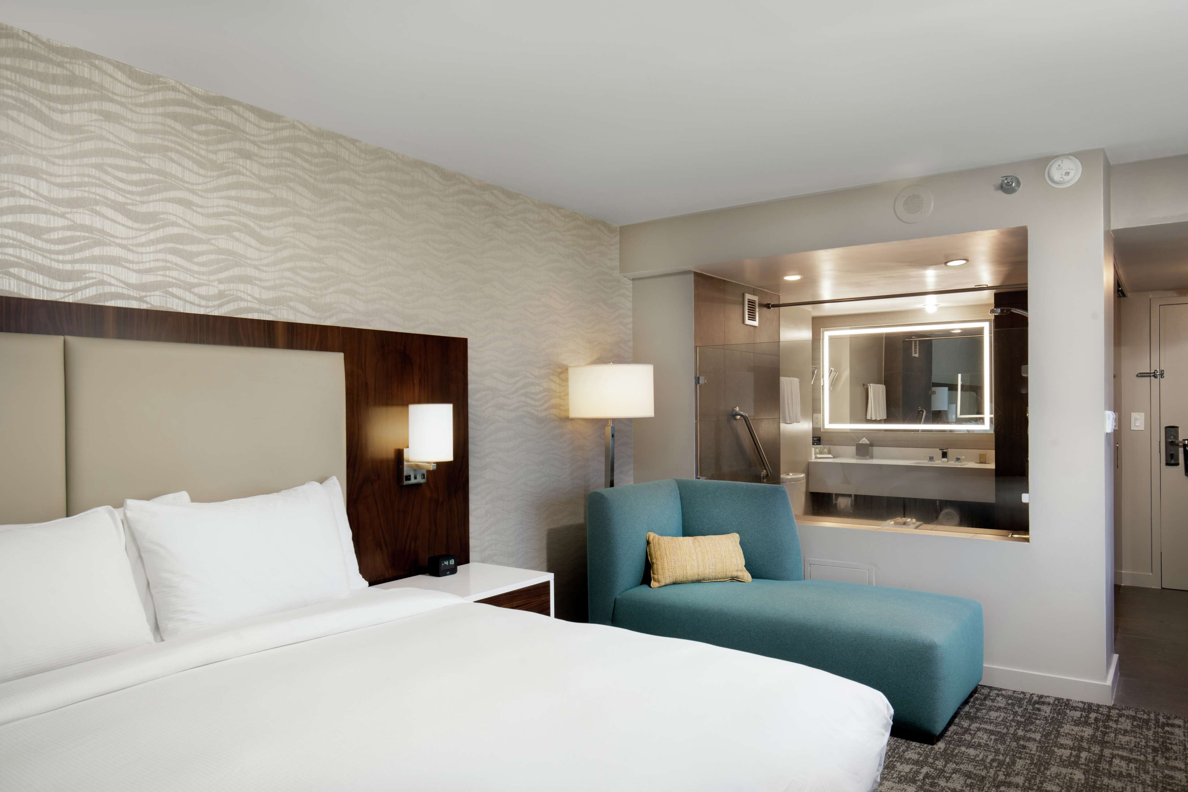 room, 1 king bed, non smoking (serenity room) | premium bedding, in-room safe, blackout curtains, iron/ironing board