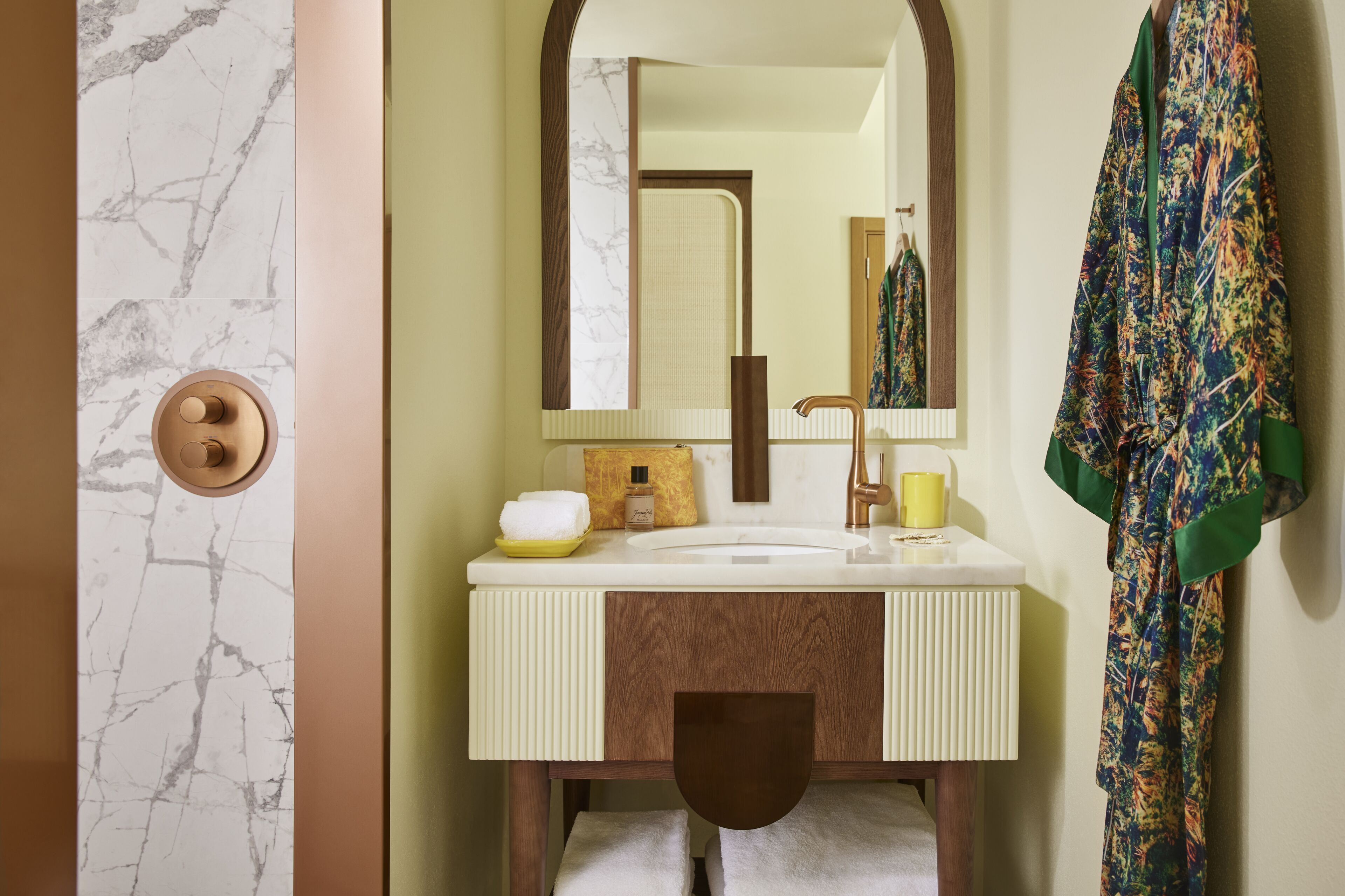 room (vegetal) | bathroom | shower, rainfall showerhead, eco-friendly toiletries, bathrobes