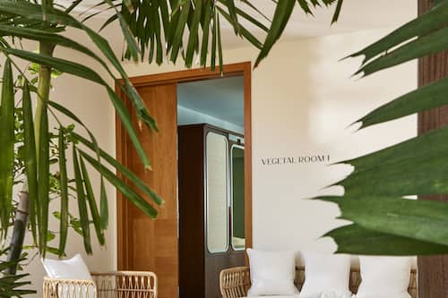 Room (Vegetal)