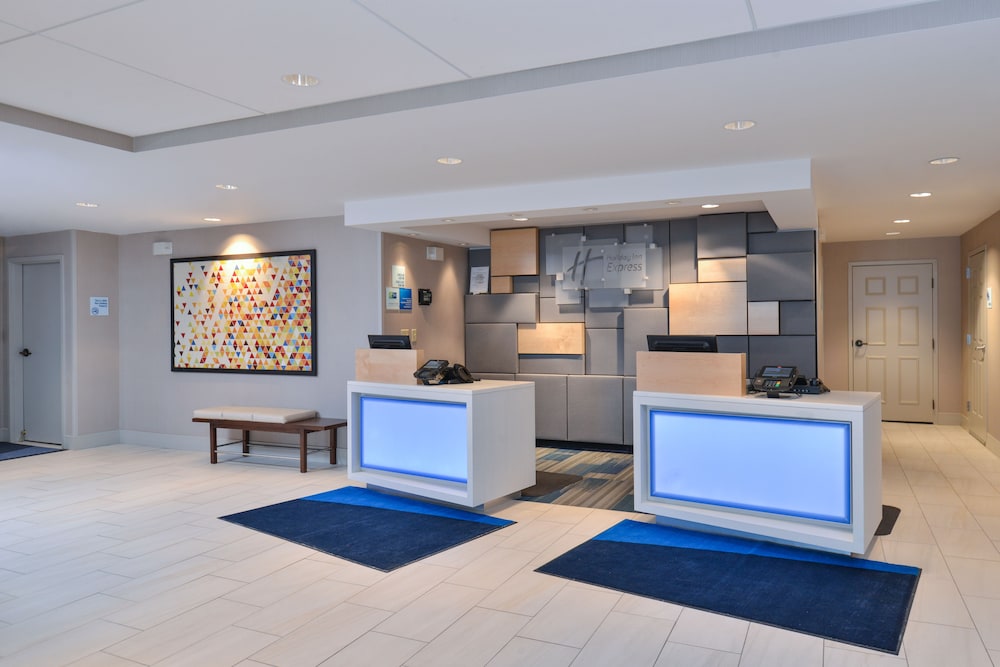 Holiday Inn Express Rochester - University Area photo 4
