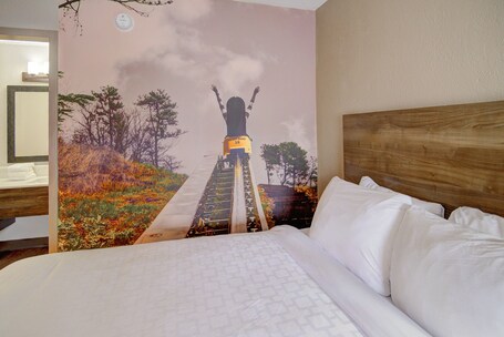 Clarion Pointe Downtown Gatlinburg - Image 36