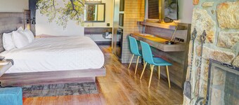 Clarion Pointe Downtown Gatlinburg