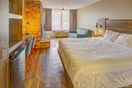 Clarion Pointe Downtown Gatlinburg - Image 40