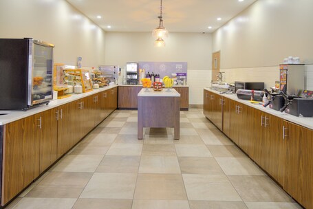 Clarion Pointe Downtown Gatlinburg - Image 23