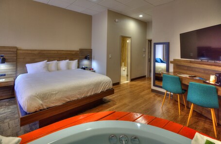 Clarion Pointe Downtown Gatlinburg - Image 33