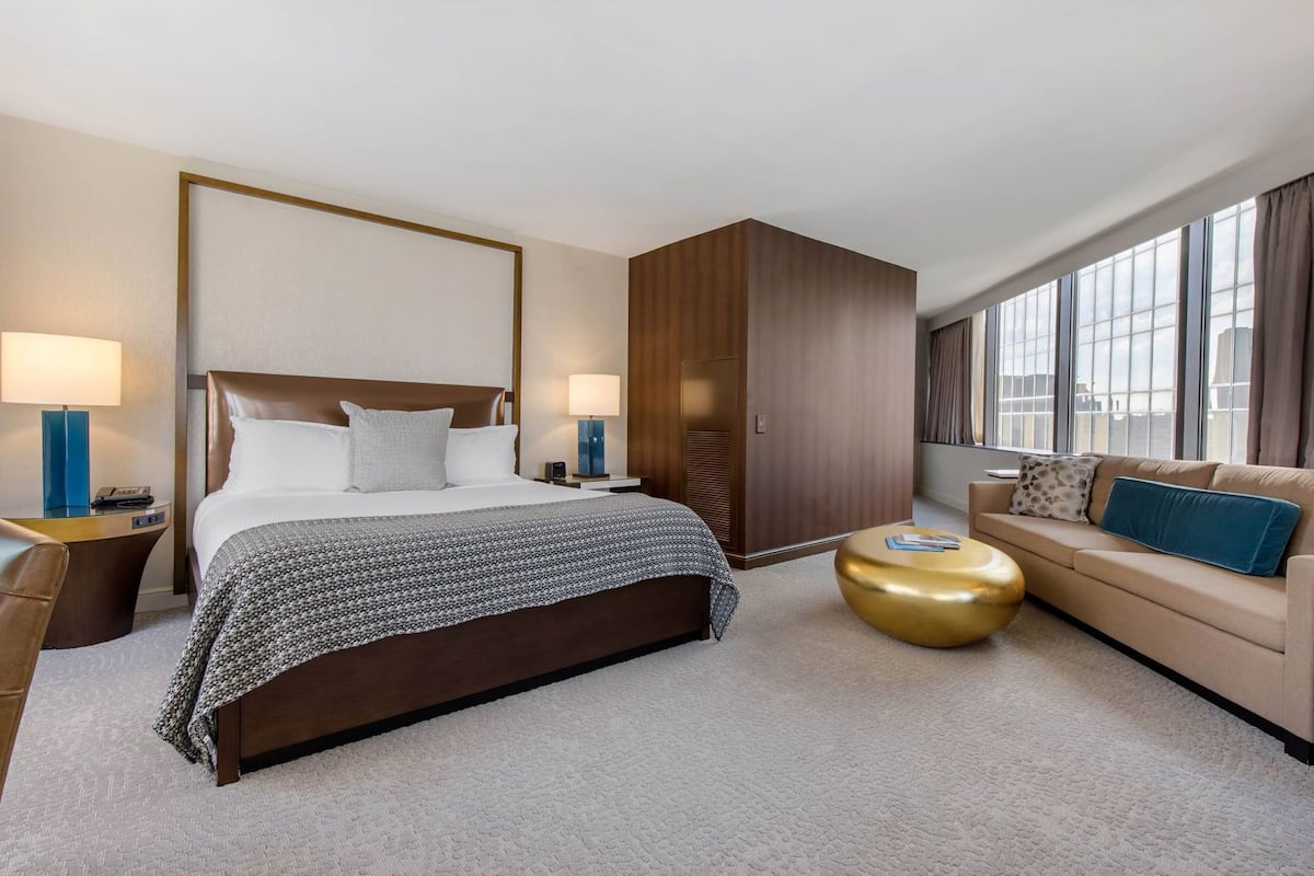 Premium bedding, pillowtop beds, minibar, in-room safe